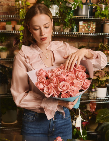 Collier La Rose Pavée dorée